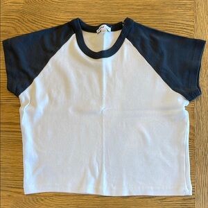 Subdued raglan tee